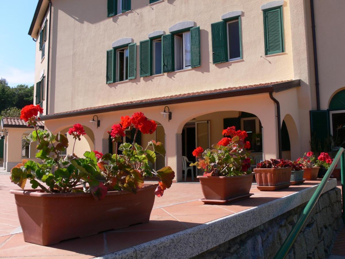 Hotel Villa Selene Lanusei Exterior foto